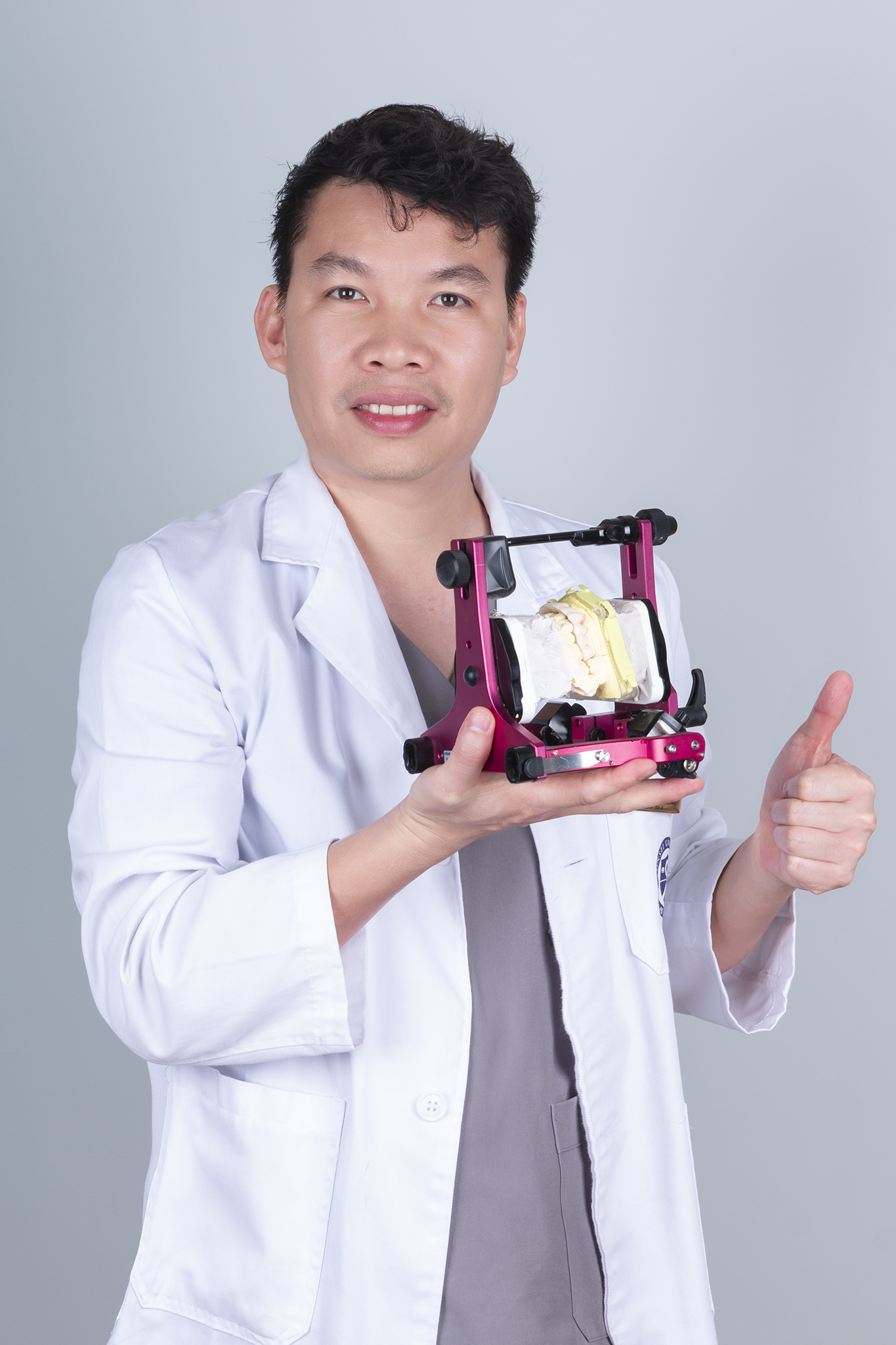 Bác sĩ Nguyễn Quang Trung chuyên sâu khớp cắn tại Nha khoa Long Biên