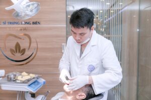 Lấy dấu hàm giả tháo lắp: bước quyết định để hàm ôm khít, ăn nhai tốt