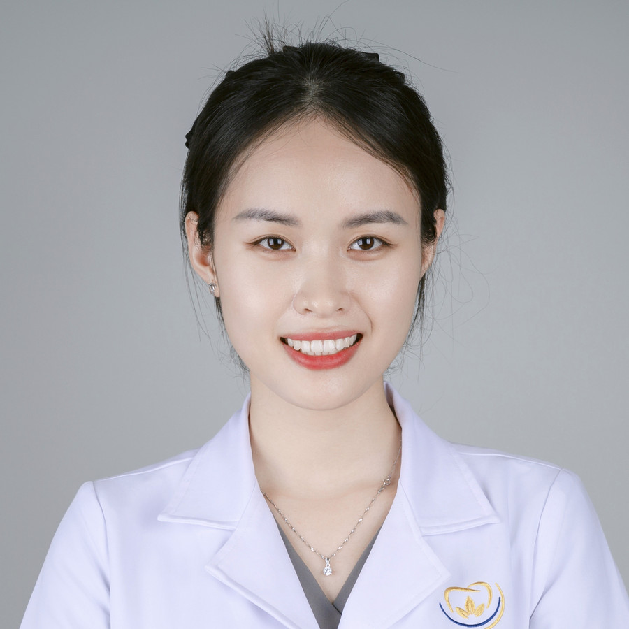 Bác sĩ Nguyễn Thị Phương Uyên, bác sĩ chỉnh nha tại Nha khoa Bác sĩ Trung Long Biên, Long Biên, Hà Nội